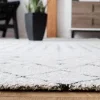 Tapete Pátina Bandas Bereberes en Beige con Negro