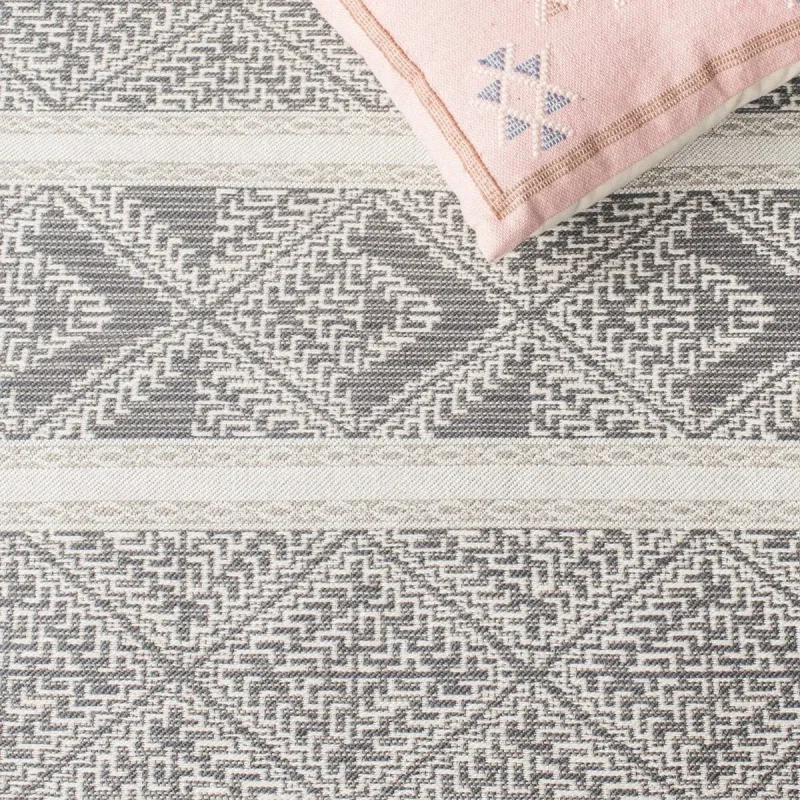 Tapete Pátina Bandas Kilim en Gris