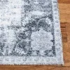 Tapete Pátina Medallón Difuminado en Gris con Gris Oscuro