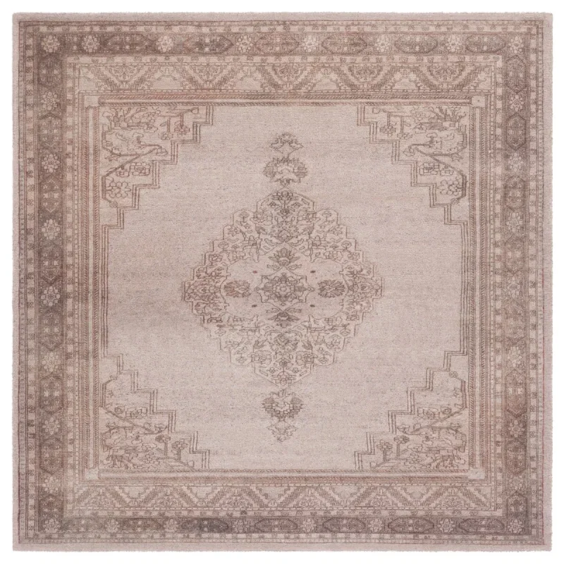 Tapete Pátina Medallón Monocromático en Gris con Beige