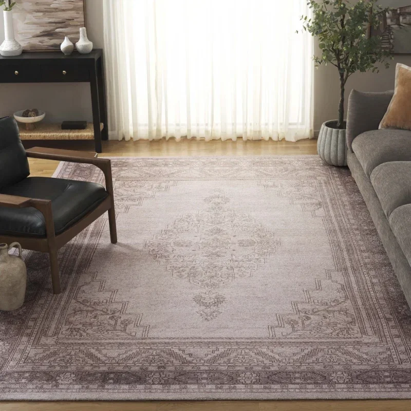 Tapete Pátina Medallón Monocromático en Gris con Beige