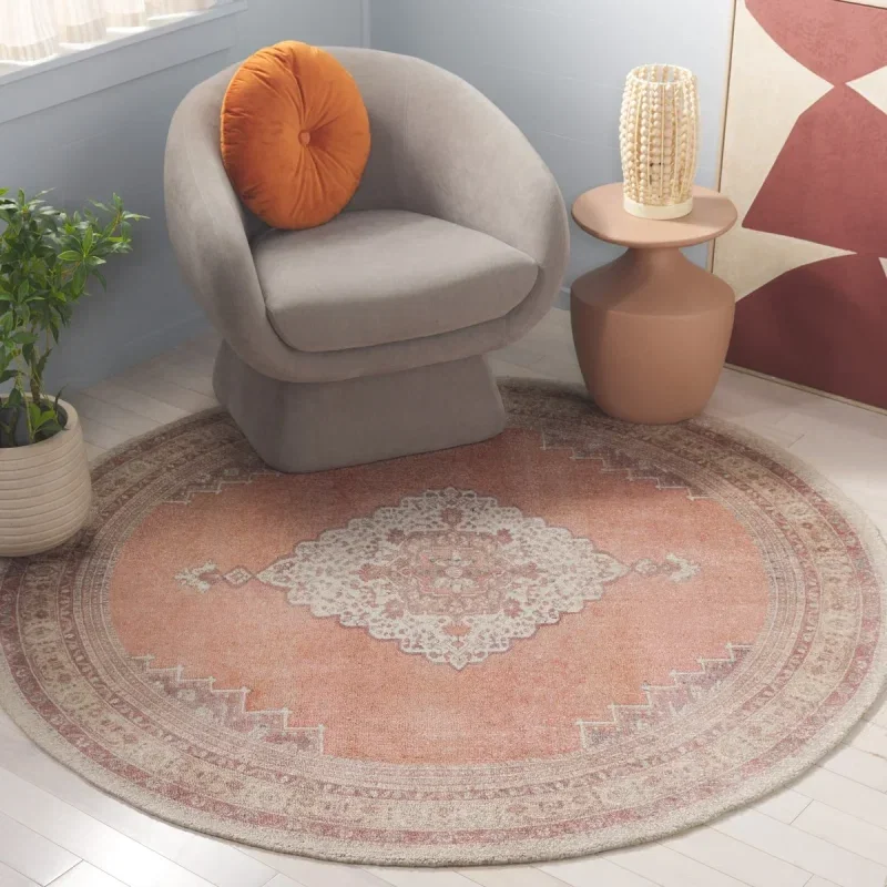 Tapete Pátina Medallón Ornamental en Marfil con Terracota