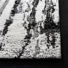 Tapete Pátina Trazos Verticales en Gris con Marfil