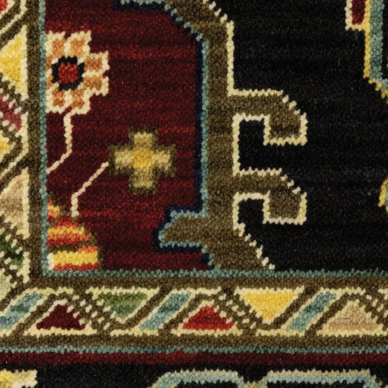 Tapete Carmesí Serapi en Rojo y Negro